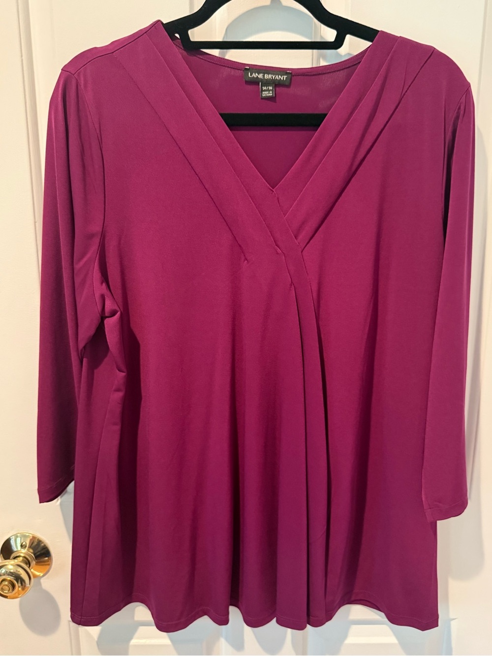 Lane Bryant 14/16 Berry Purple V-Neck Top